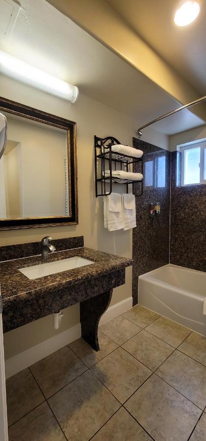 Beachwalker Inn & Suites Писмо Бич Экстерьер фото